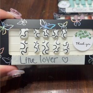 Line lover gel x nails